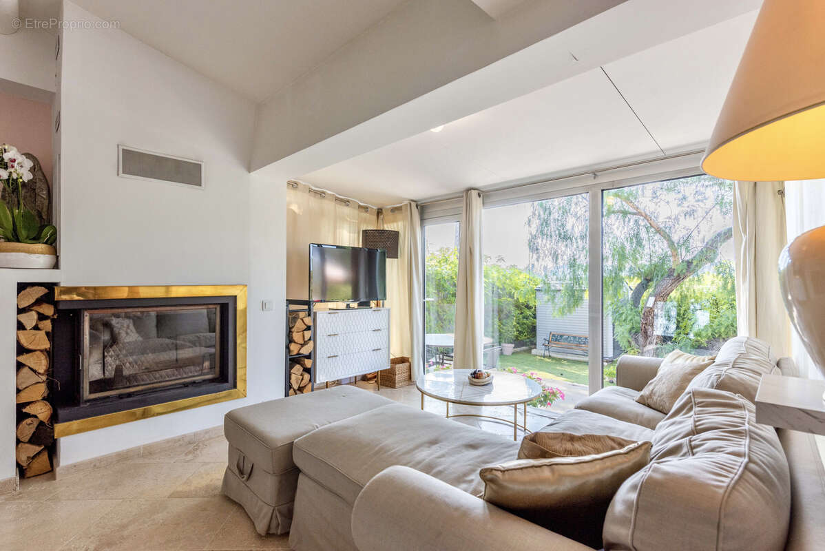 Maison à LA CADIERE-D&#039;AZUR