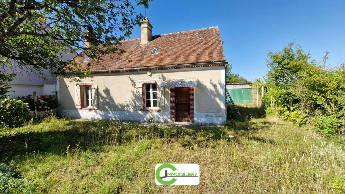 Maison à COURGENARD