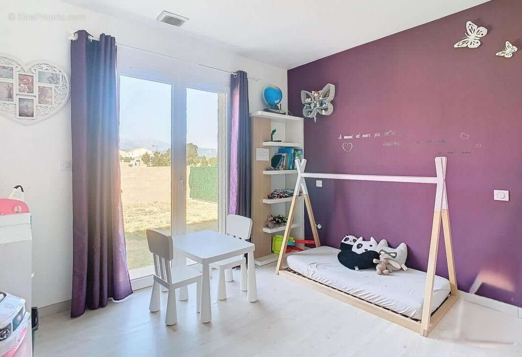 Maison à VILLEMOLAQUE