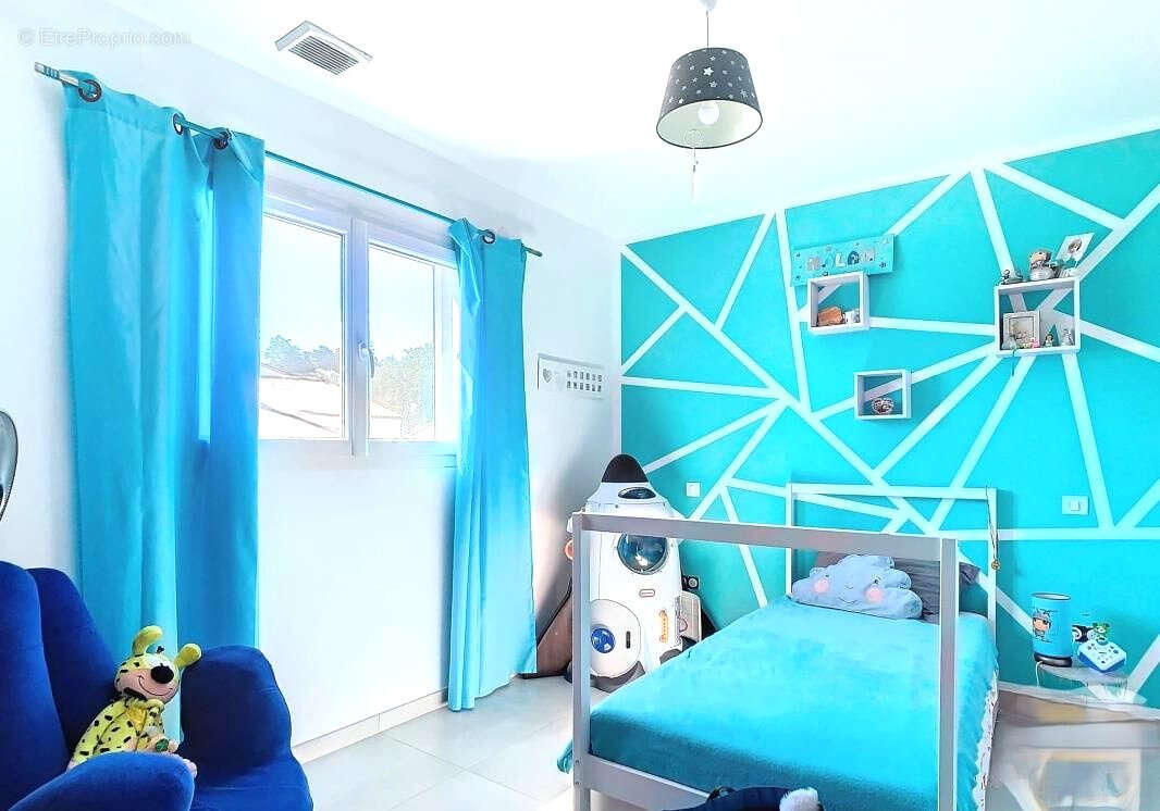 Maison à VILLEMOLAQUE