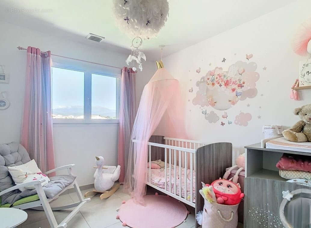 Maison à VILLEMOLAQUE