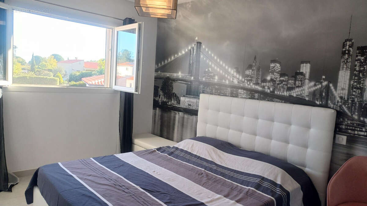 Maison à VILLEMOLAQUE