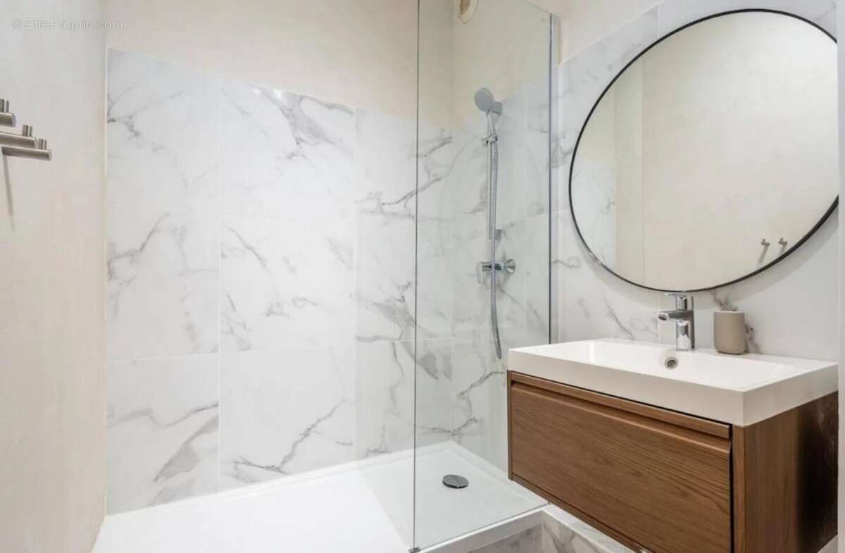 Appartement à MARSEILLE-2E