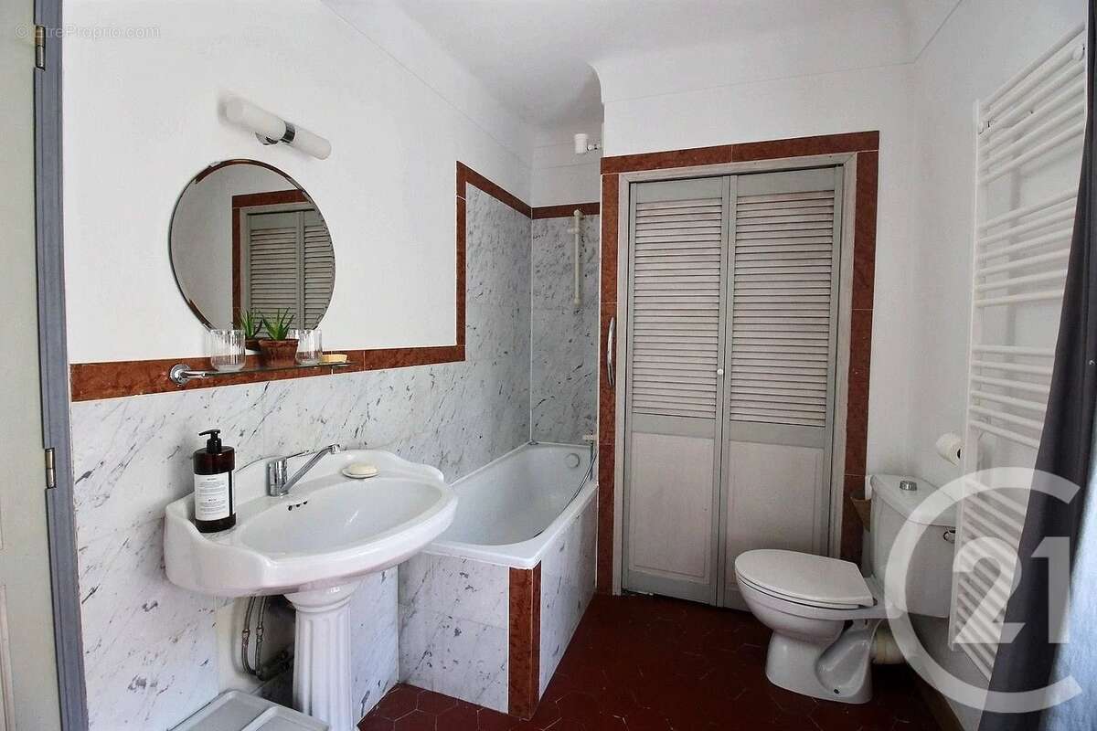 Appartement à VALBONNE