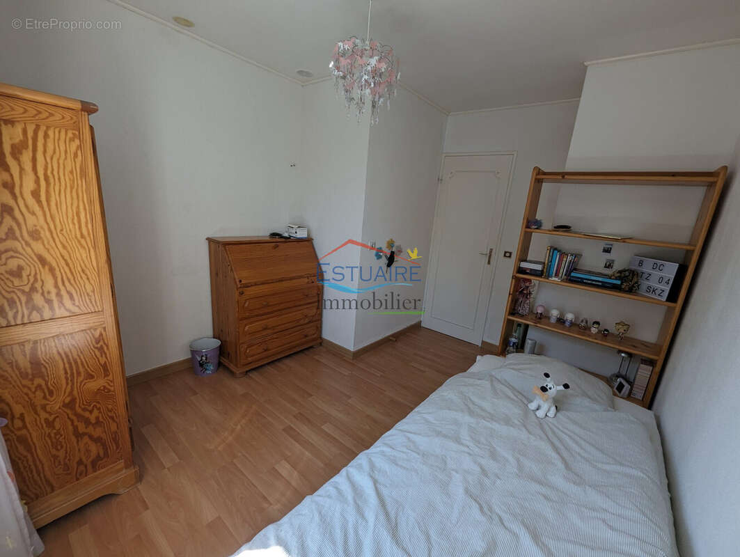 Maison à SAINT-ETIENNE-DE-MONTLUC