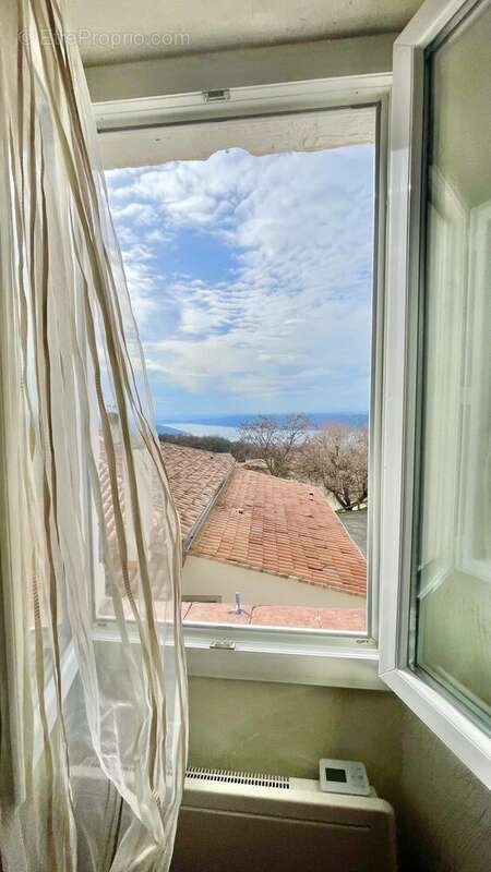 Appartement à AIGUINES