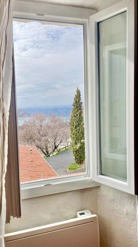 Appartement à AIGUINES