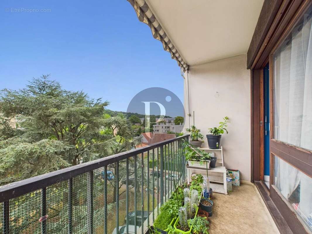 Appartement à LE PLESSIS-ROBINSON