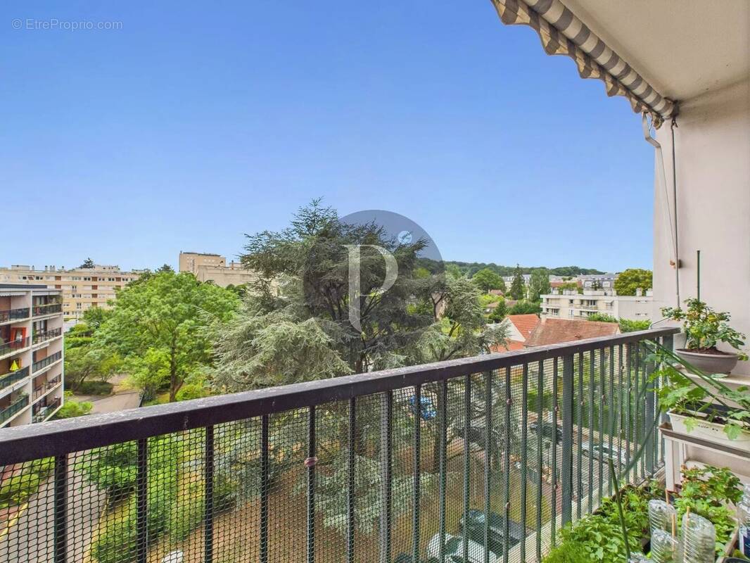 Appartement à LE PLESSIS-ROBINSON