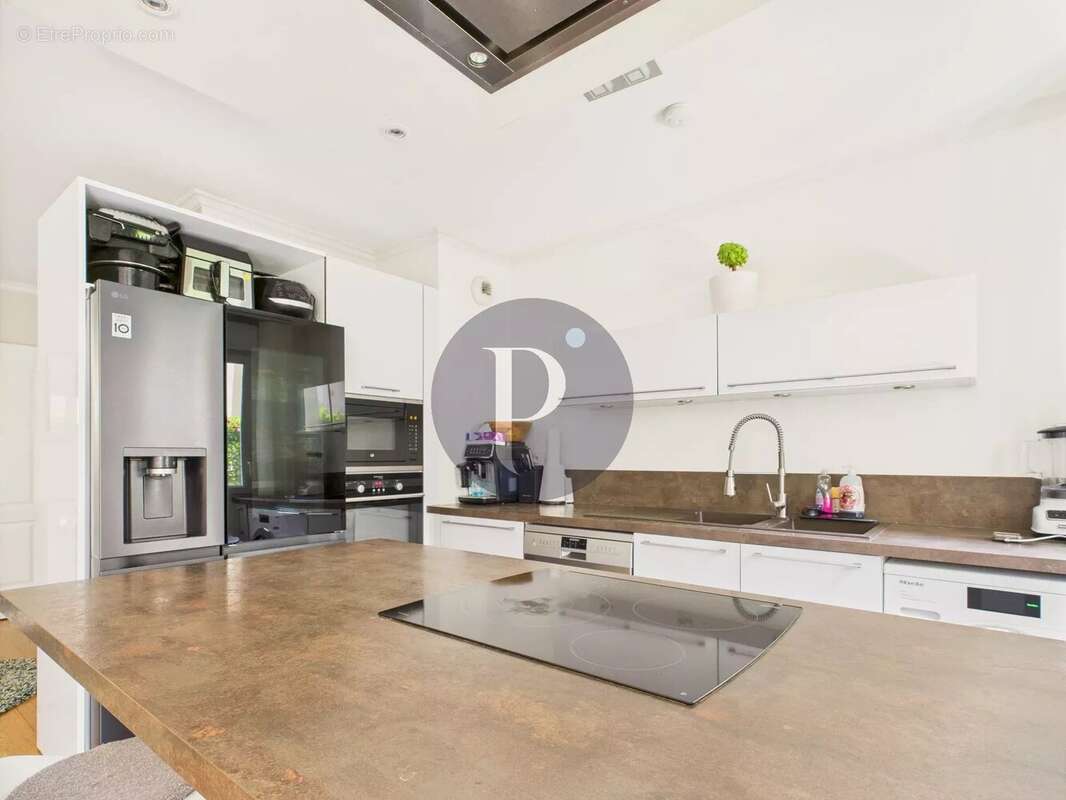 Appartement à LE PLESSIS-ROBINSON