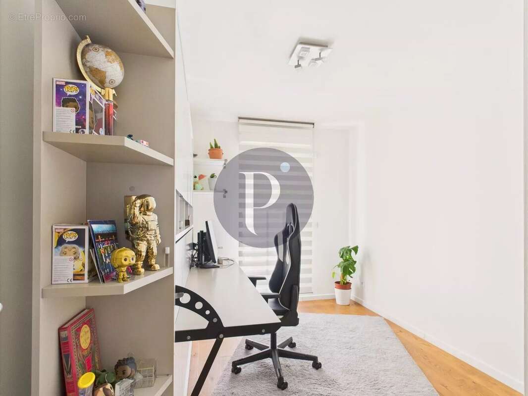 Appartement à LE PLESSIS-ROBINSON