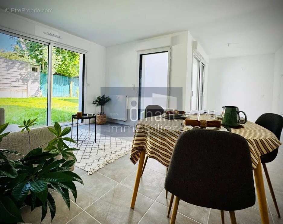 Maison à GRAND-CHAMP