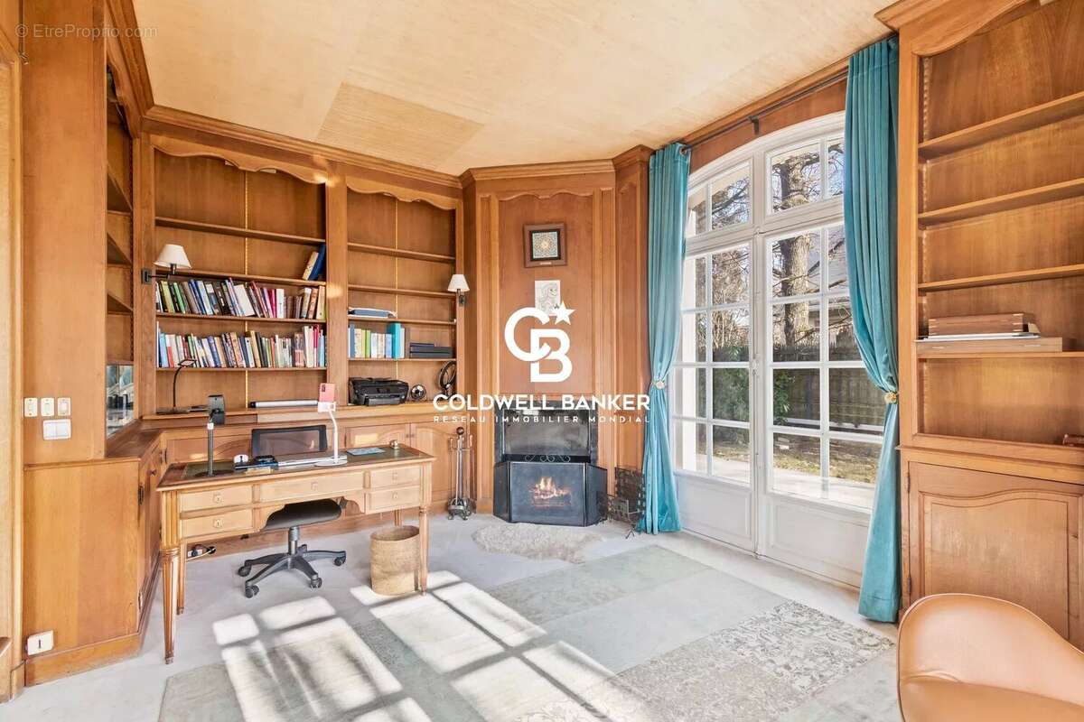 Maison à LE VESINET