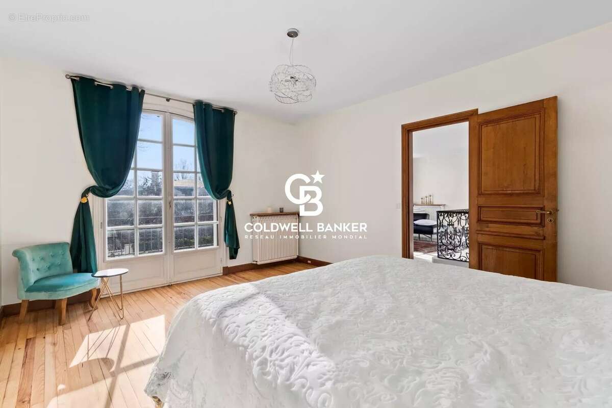 Maison à LE VESINET