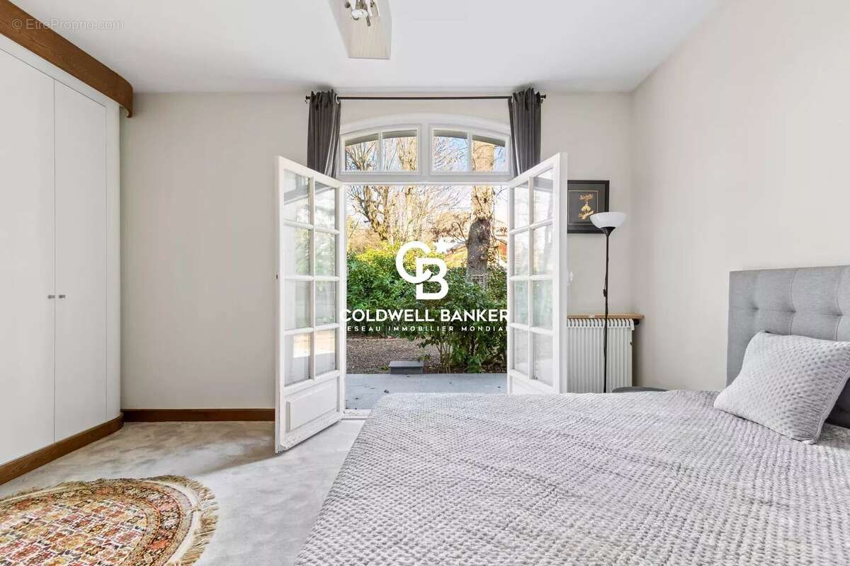 Maison à LE VESINET