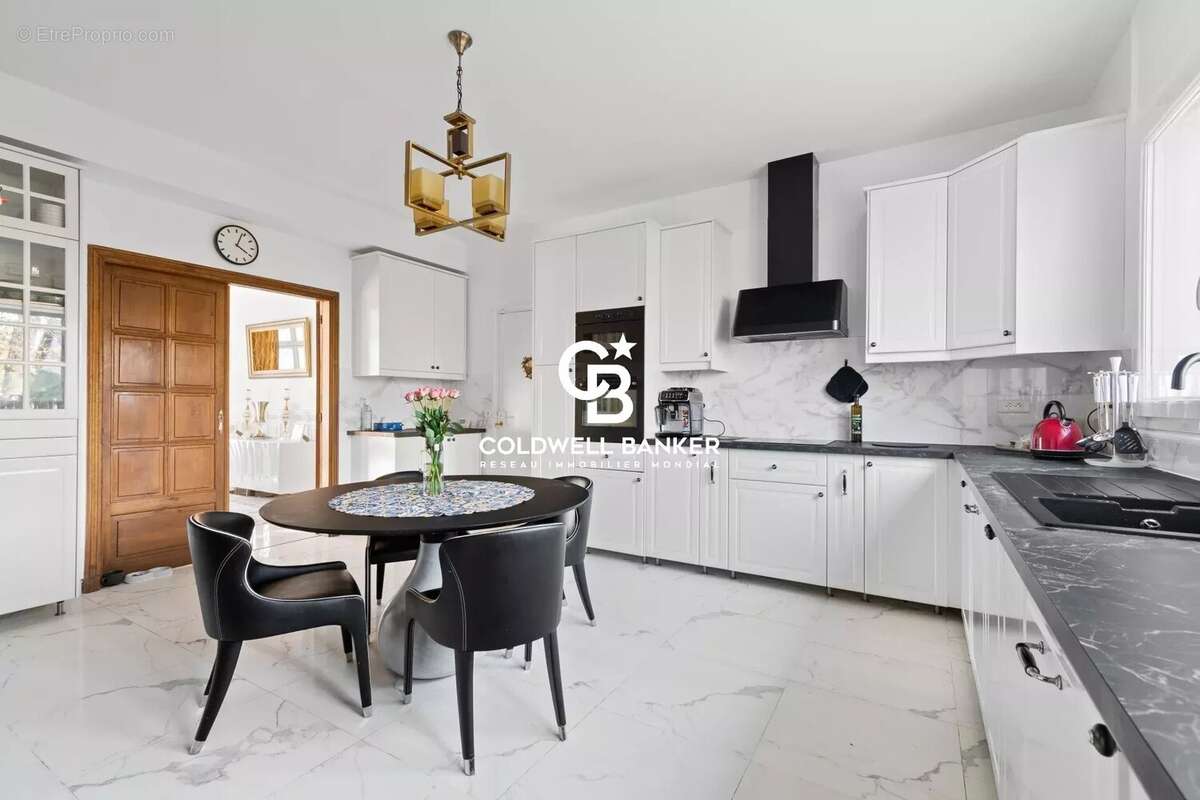 Maison à LE VESINET