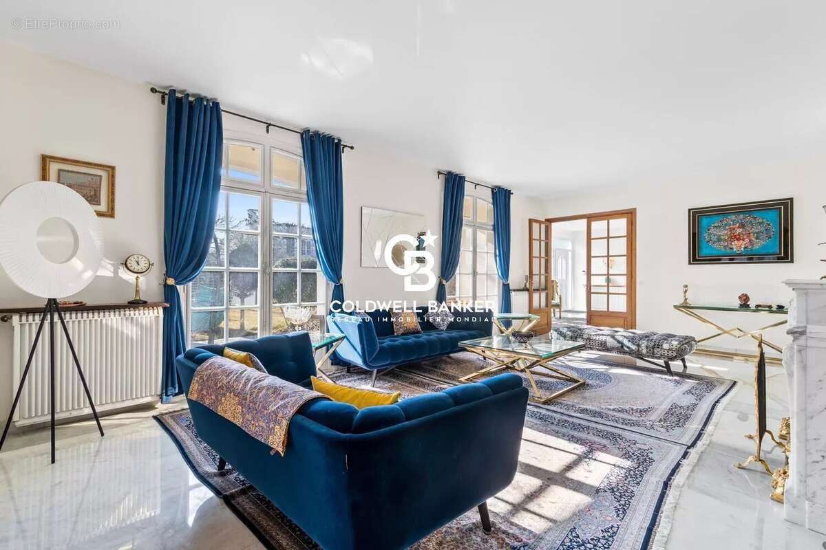 Maison à LE VESINET