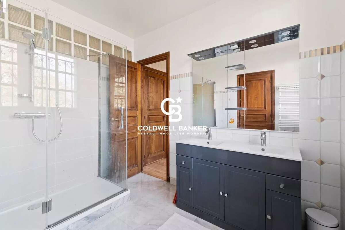 Maison à LE VESINET