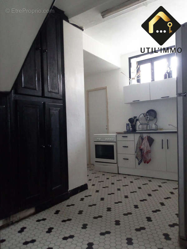 Cuisine vue 1 - Maison à NEUVY-PAILLOUX