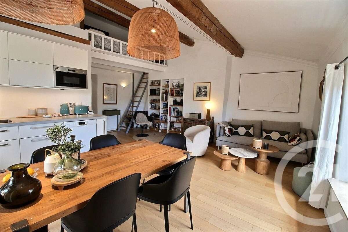 Appartement à VALBONNE