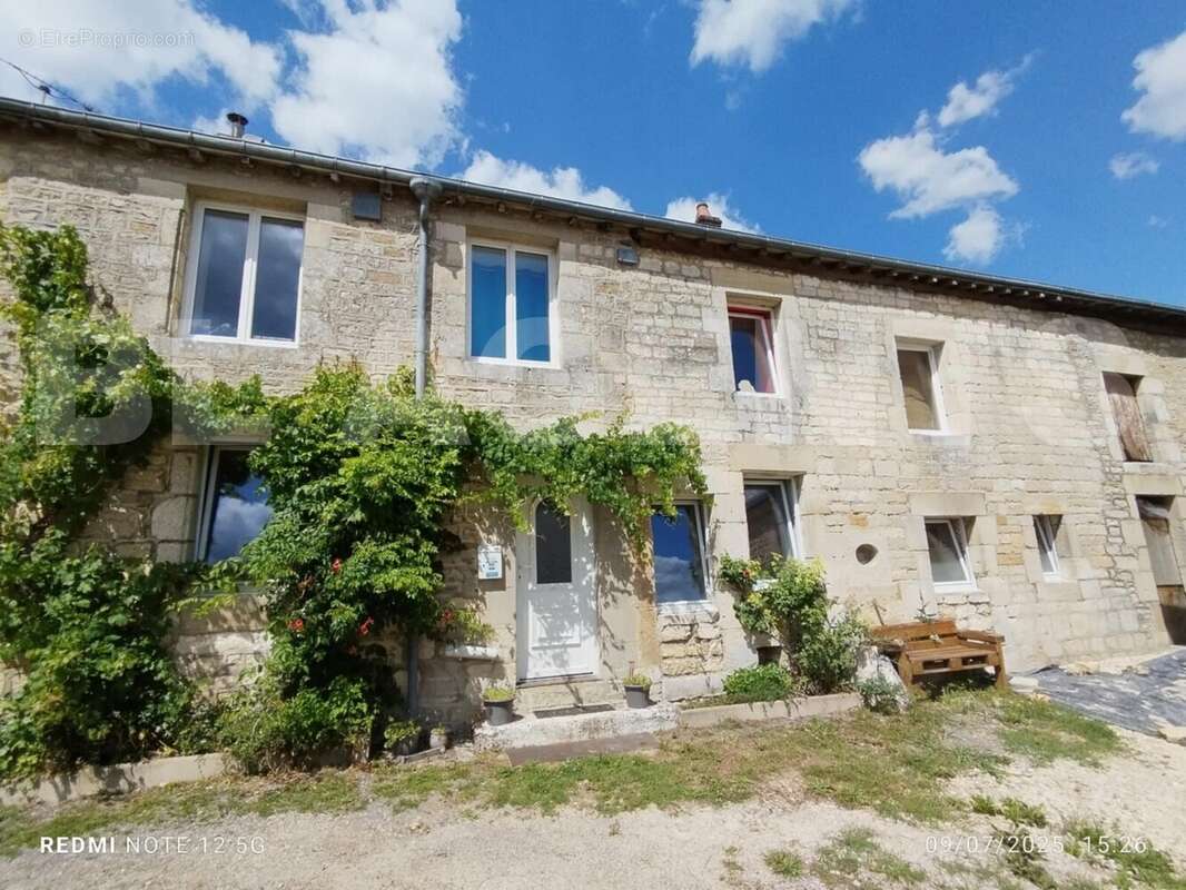 a3fd773f-f5bf-4281-9146-bd864f2ab103 - Maison à CHEMERY-SUR-BAR