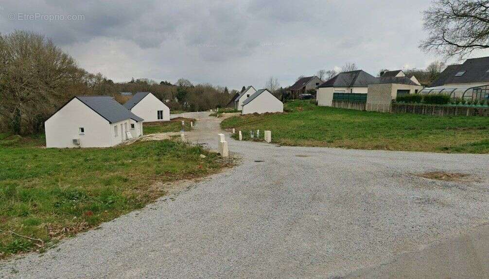 Terrain à PLUMELEC