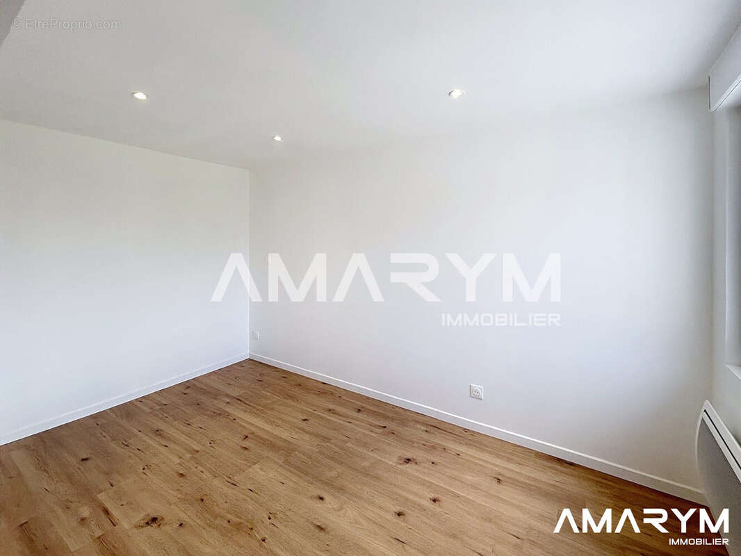 chambre avec dressing - Maison à PONTHOILE