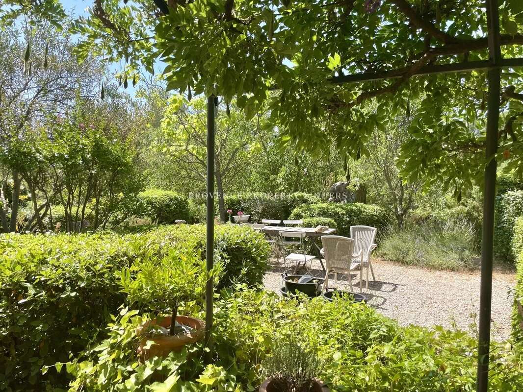 Maison à SILLANS-LA-CASCADE