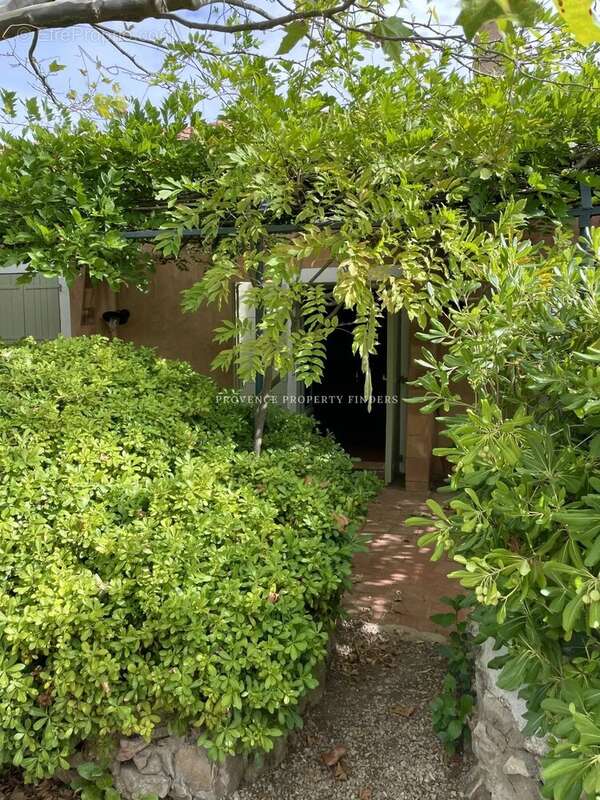 Maison à SILLANS-LA-CASCADE