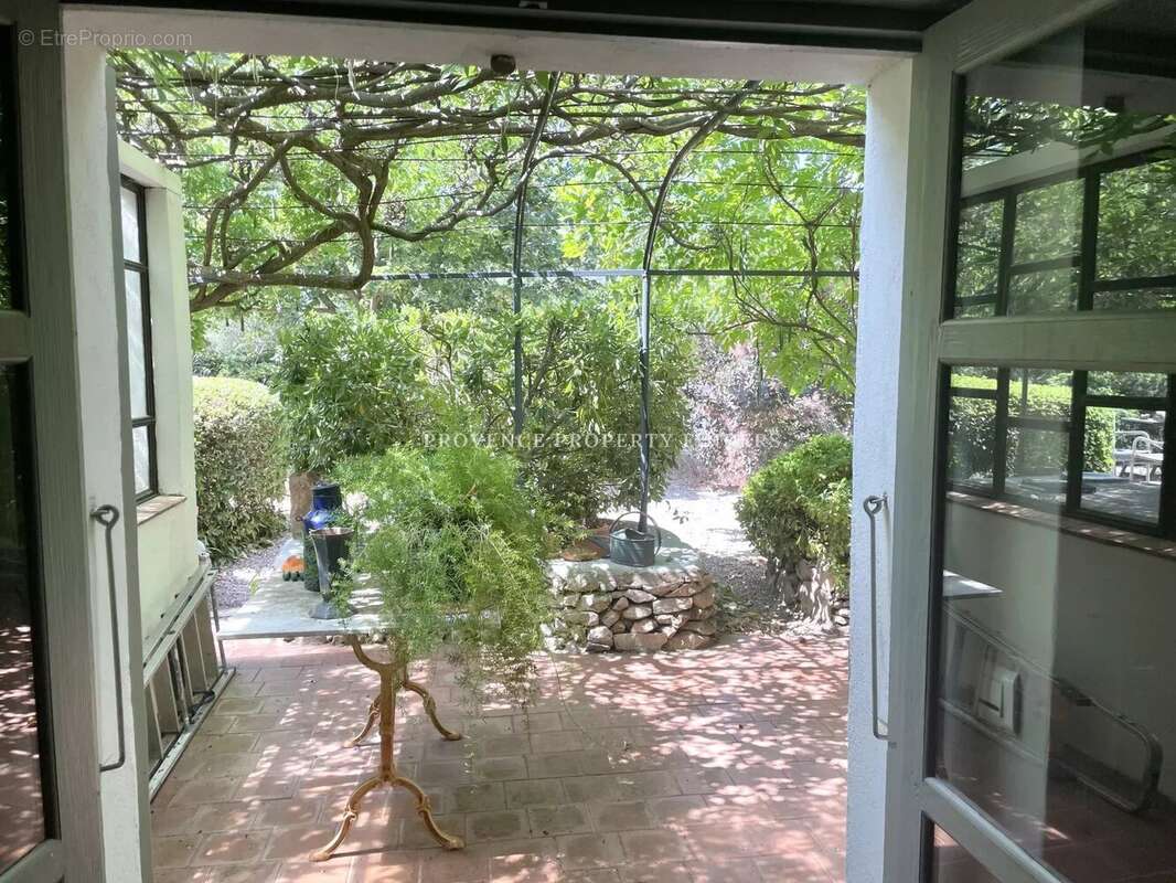 Maison à SILLANS-LA-CASCADE