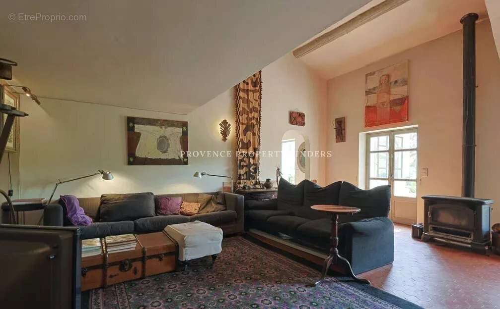 Maison à SILLANS-LA-CASCADE