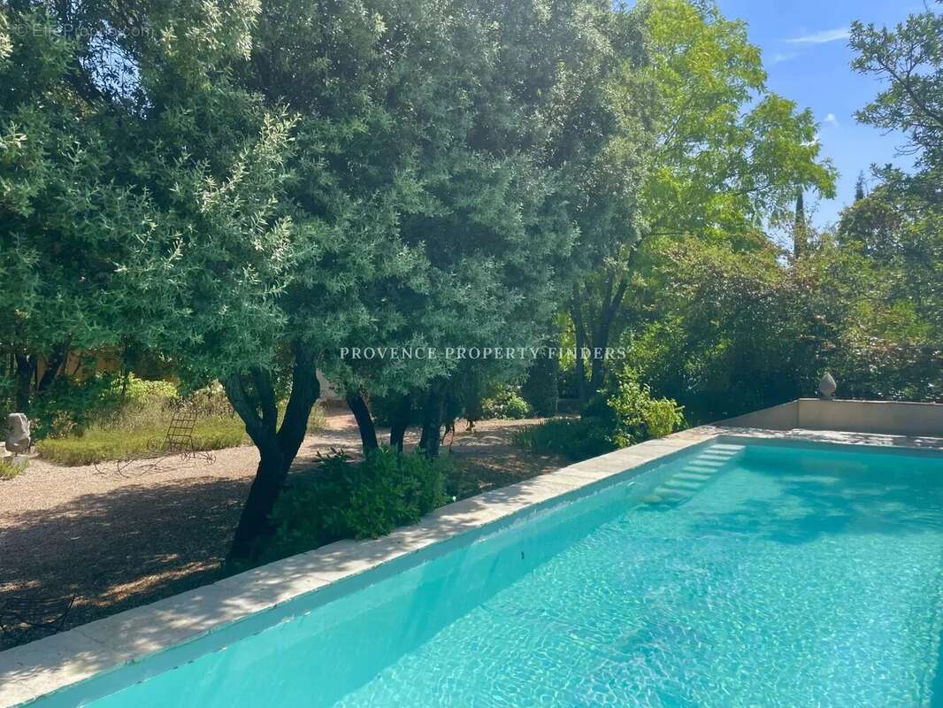 Maison à SILLANS-LA-CASCADE