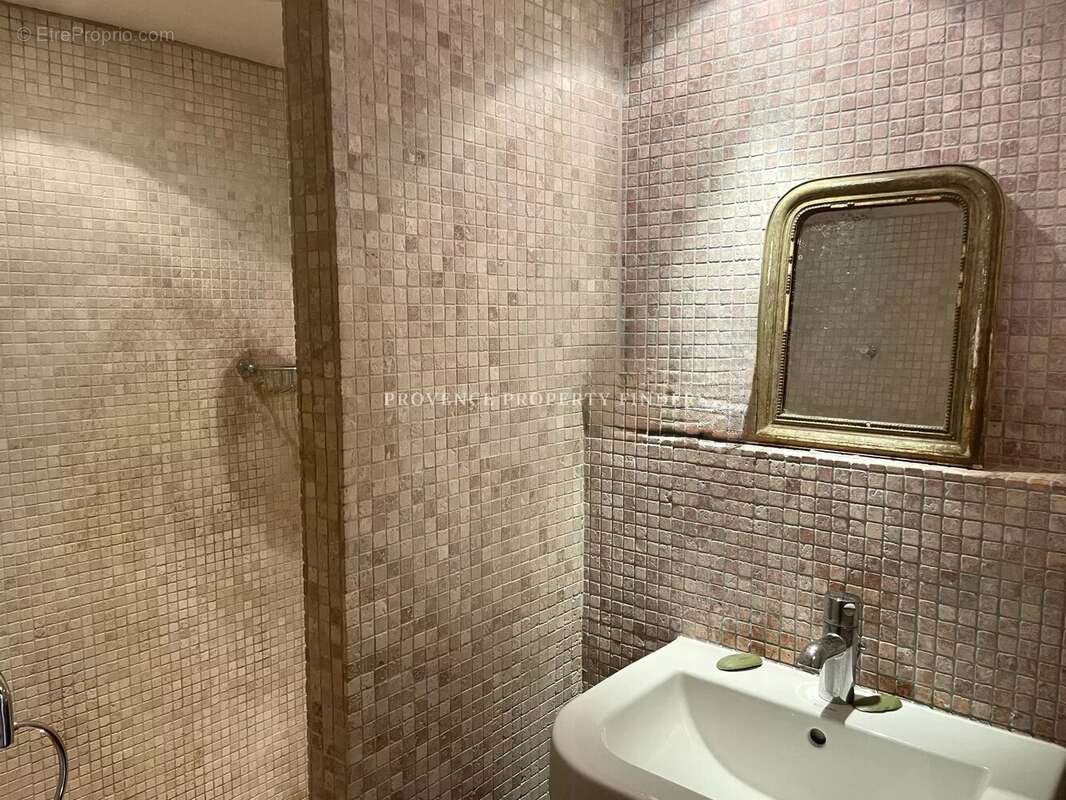 Maison à SILLANS-LA-CASCADE