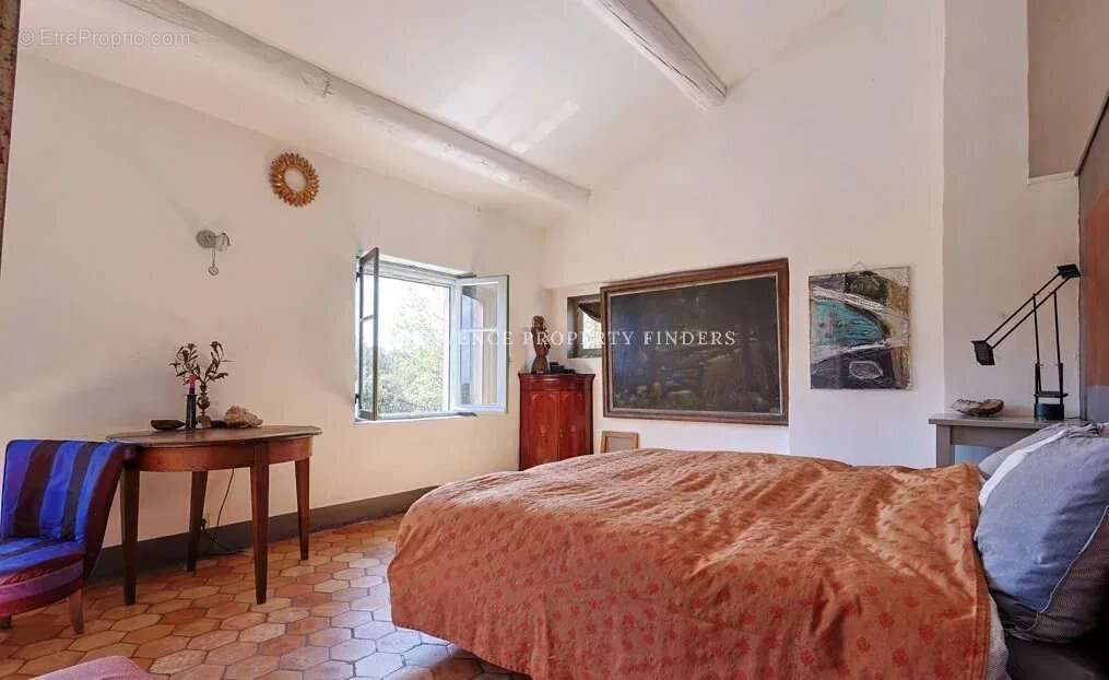 Maison à SILLANS-LA-CASCADE