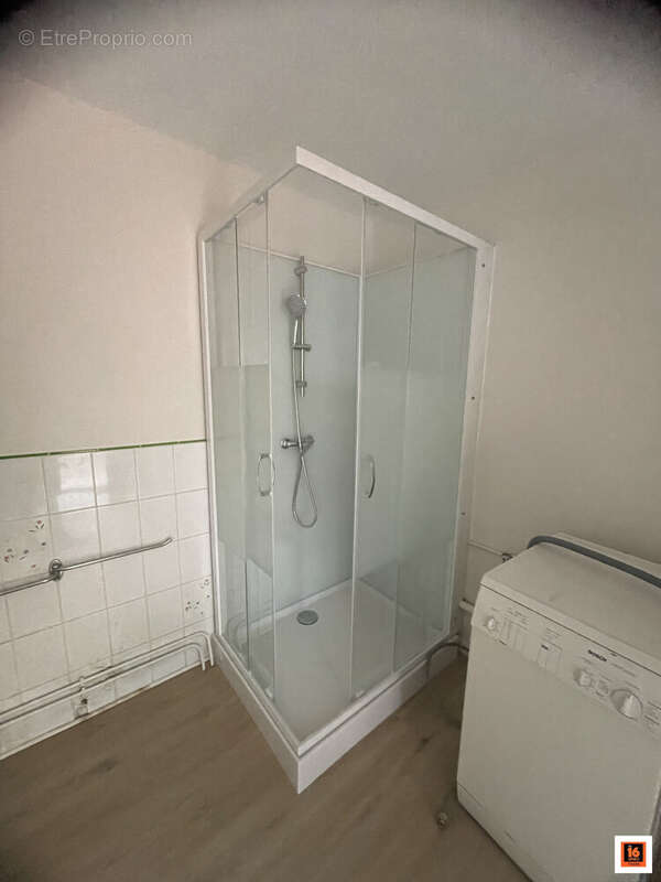 Maison à SAINT-REMY-SUR-DUROLLE