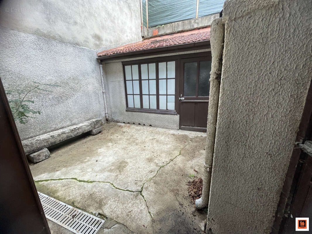 Maison à SAINT-REMY-SUR-DUROLLE