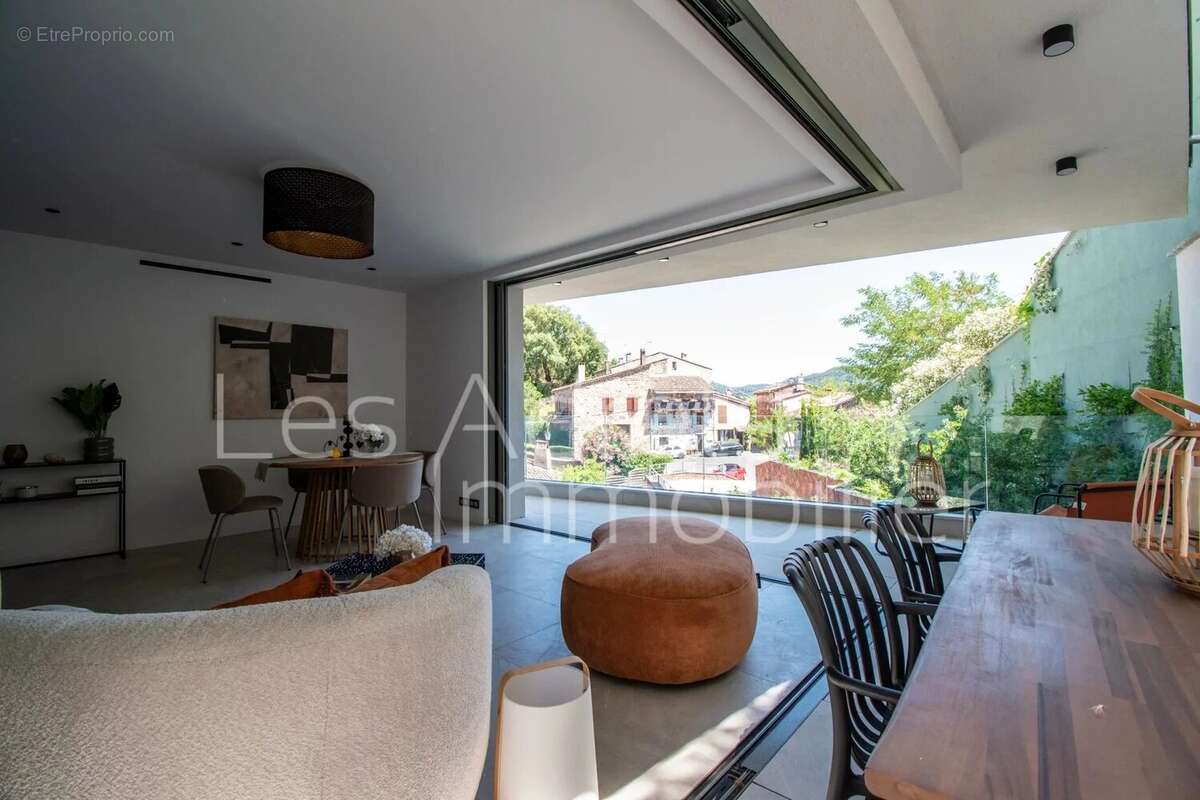 Appartement à LES ADRETS-DE-L&#039;ESTEREL