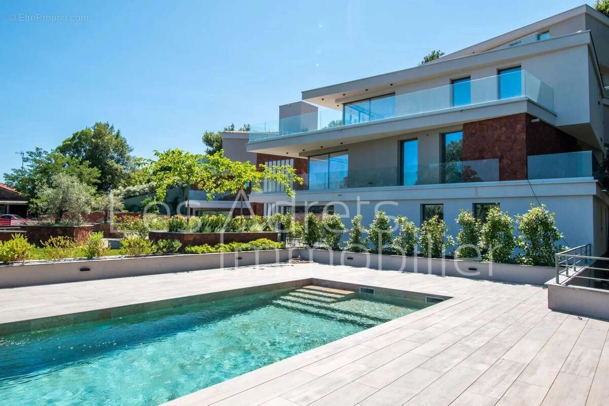 Appartement à LES ADRETS-DE-L&#039;ESTEREL