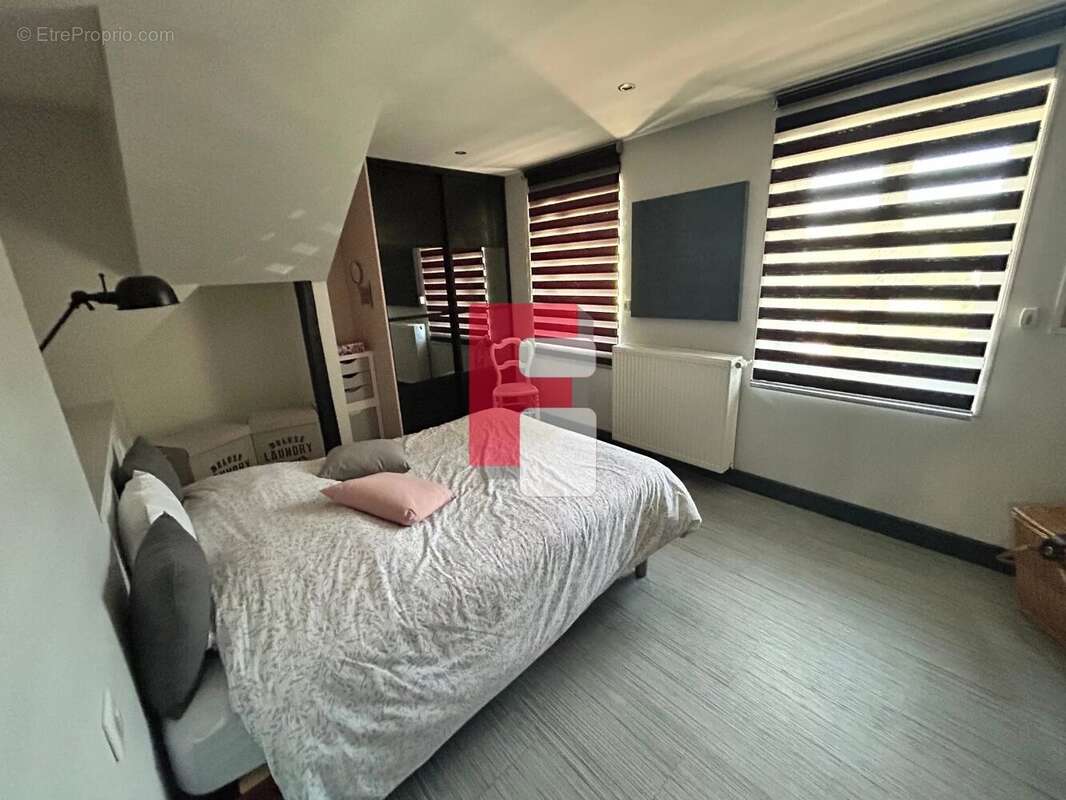 Maison à MESNIL-SAINT-PERE