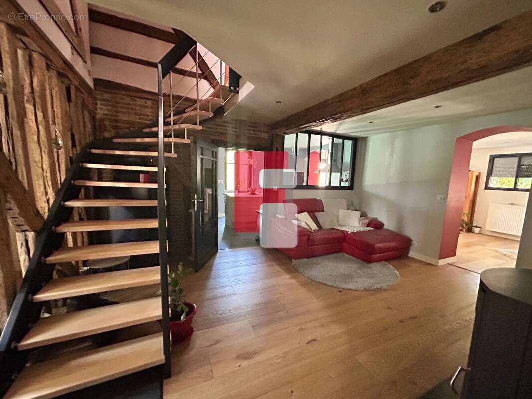 Maison à MESNIL-SAINT-PERE