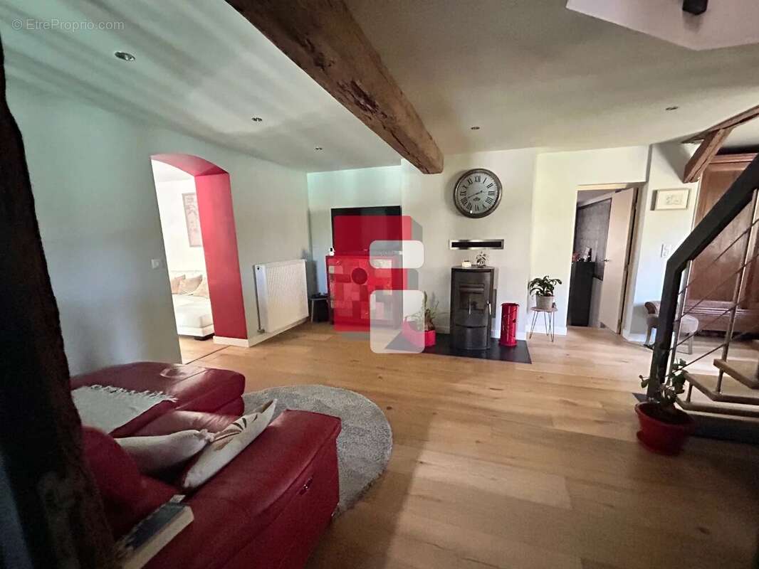 Maison à MESNIL-SAINT-PERE