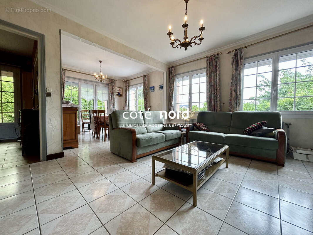 Maison à WALINCOURT-SELVIGNY