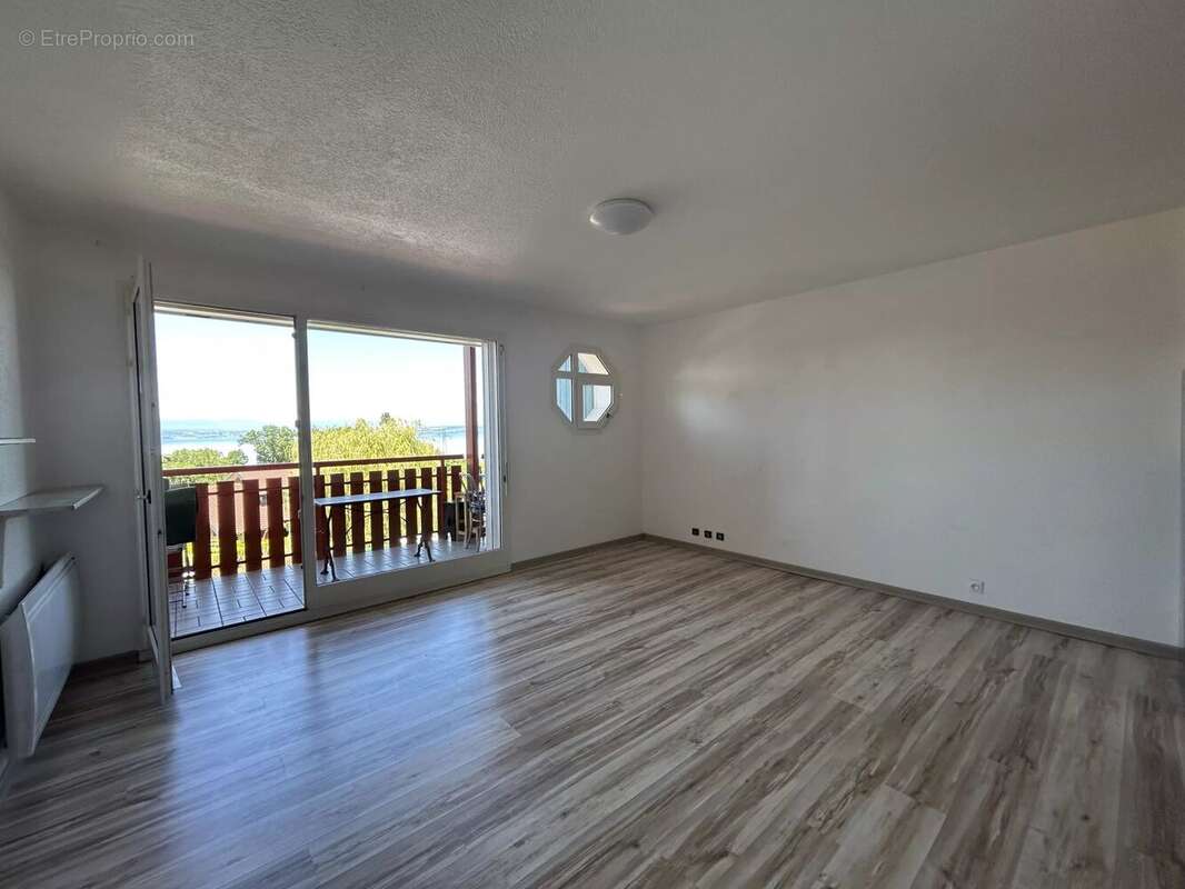 Appartement à EVIAN-LES-BAINS