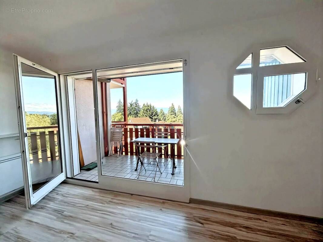 Appartement à EVIAN-LES-BAINS