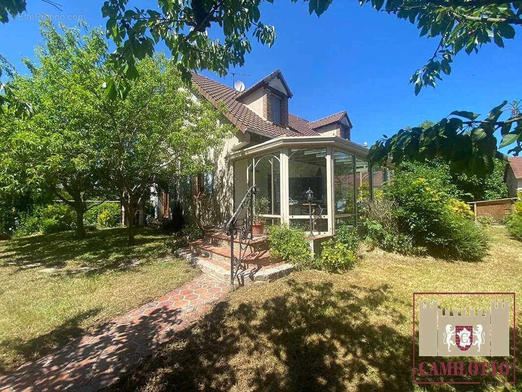 Maison à NOGENT-LE-ROI