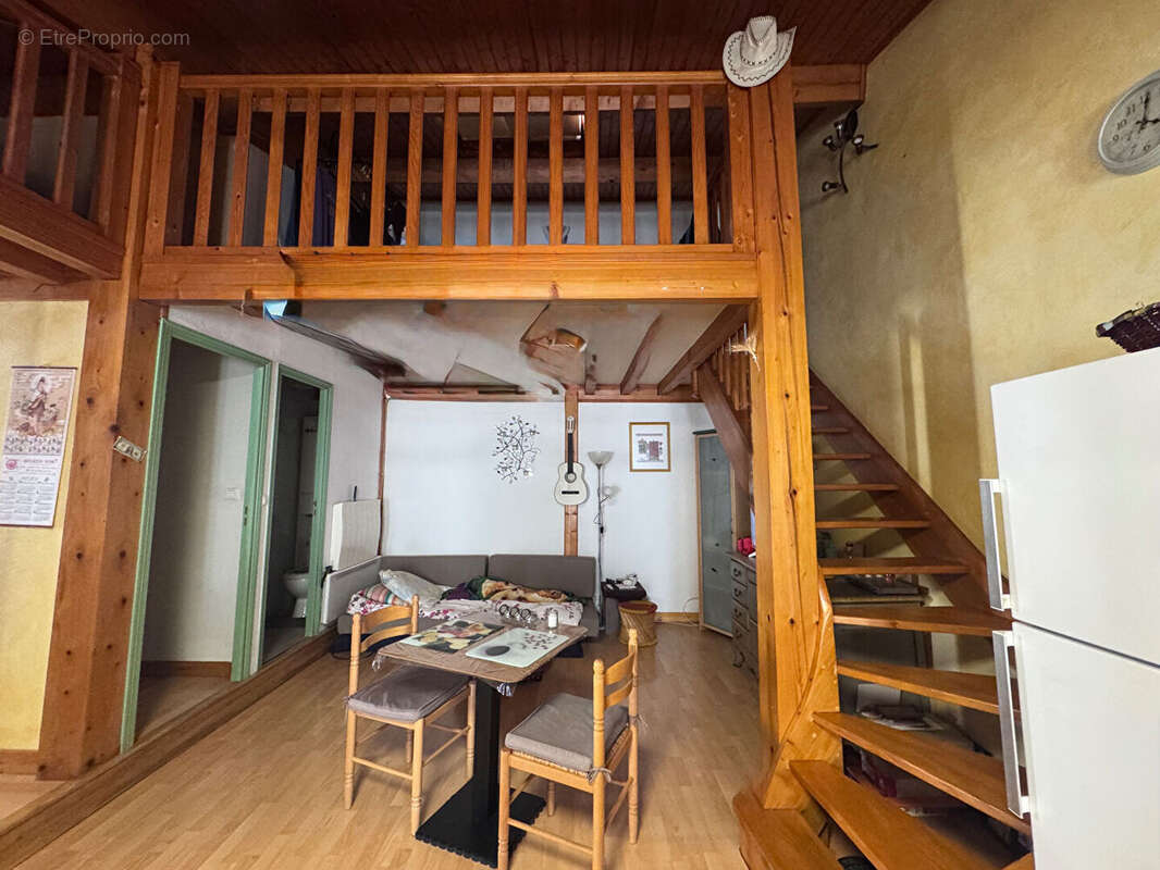 Autre à PUY-GUILLAUME