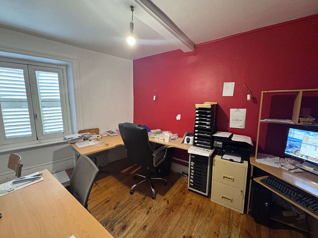 Autre à PUY-GUILLAUME