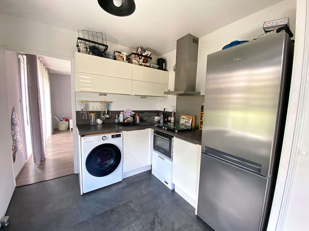 Appartement à LES CLAYES-SOUS-BOIS