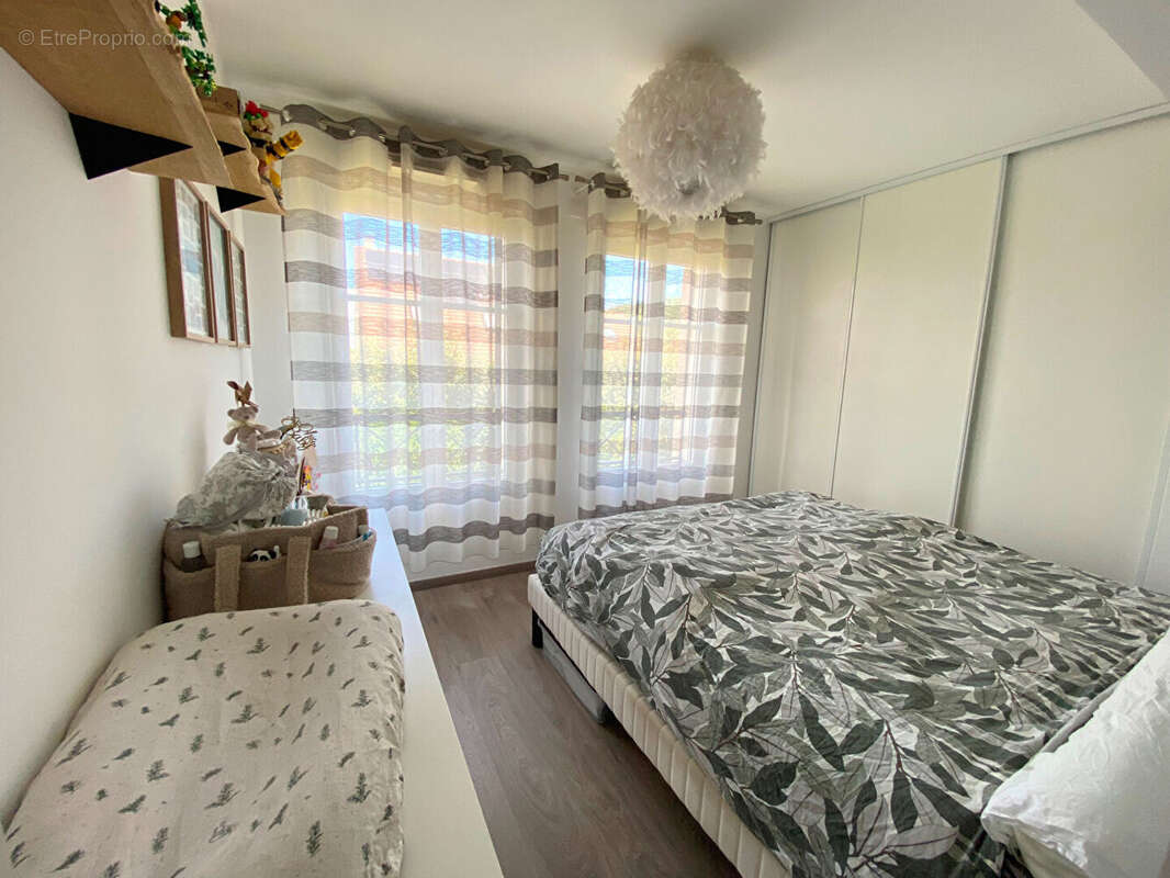 Appartement à LES CLAYES-SOUS-BOIS