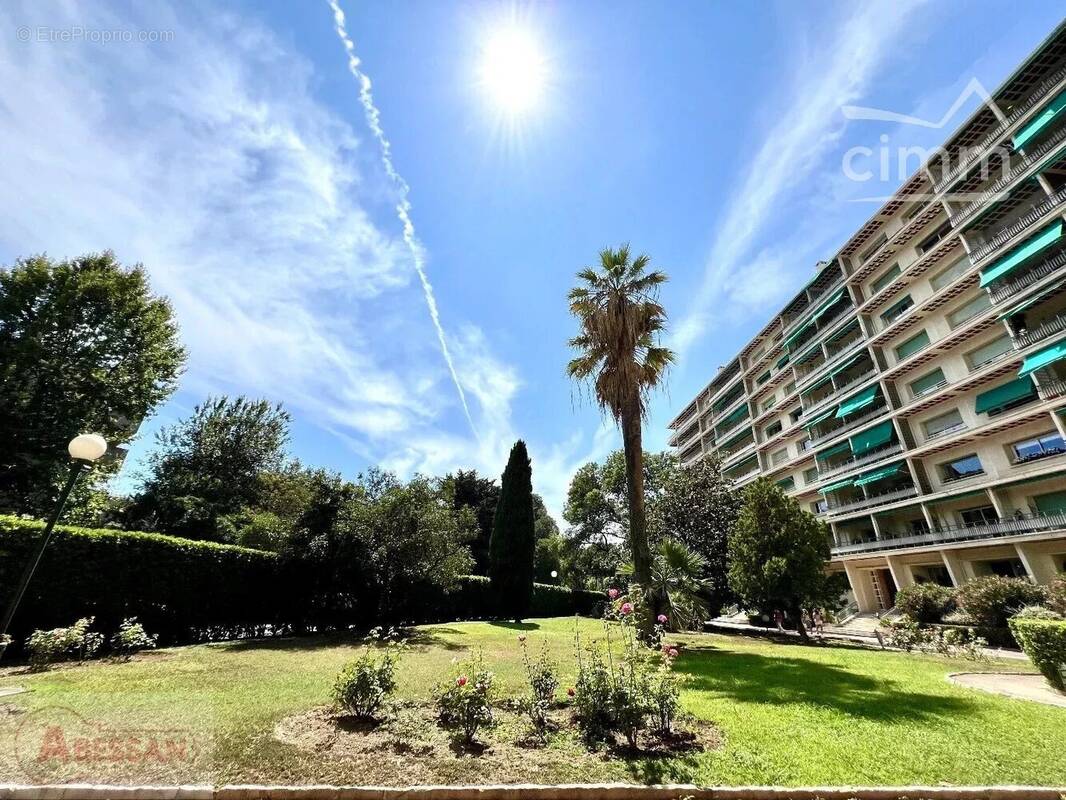 Appartement à MARSEILLE-8E